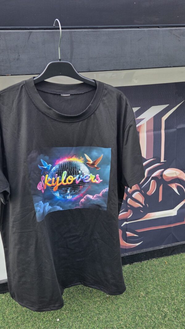 Camiseta “Negra Night Birds”